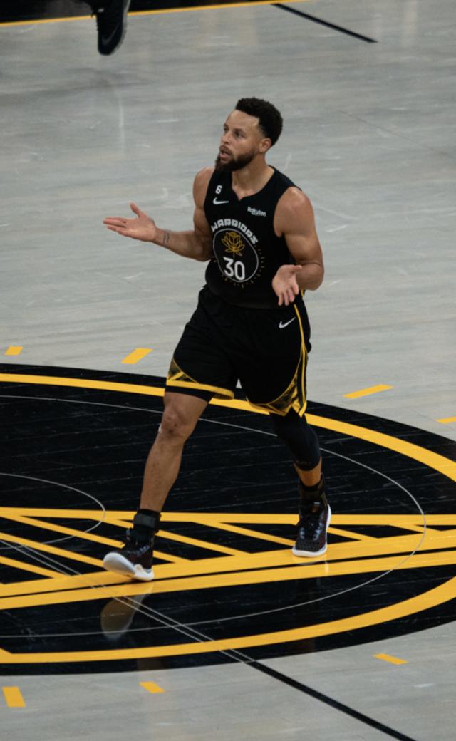 kaiyun-格林与库里错峰出行 勇士终寻第二阵容赢球答案？